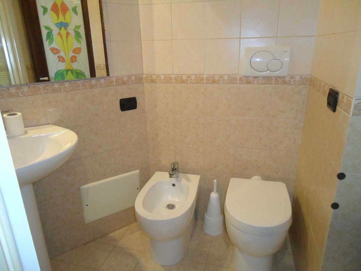 Hotel Dimora Dei Figuli Lecce Habitación foto